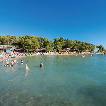 Beautiful In * باكوشتاني