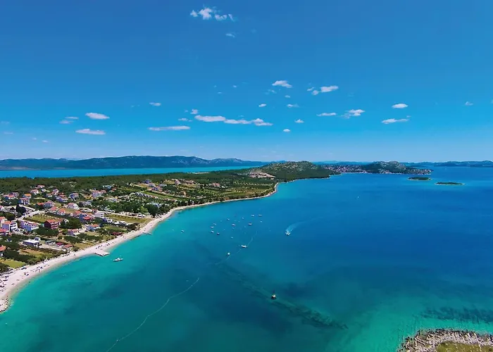 Beautiful In Апартаменты Пакоштане